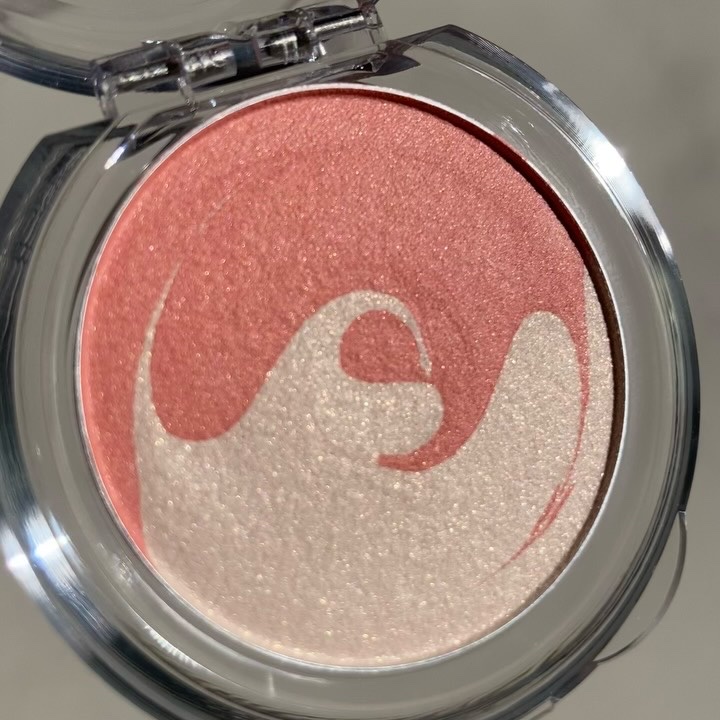 ピュアホットチーク/チャコット・コスメティクス/パウダーチークを使ったクチコミ（3枚目）