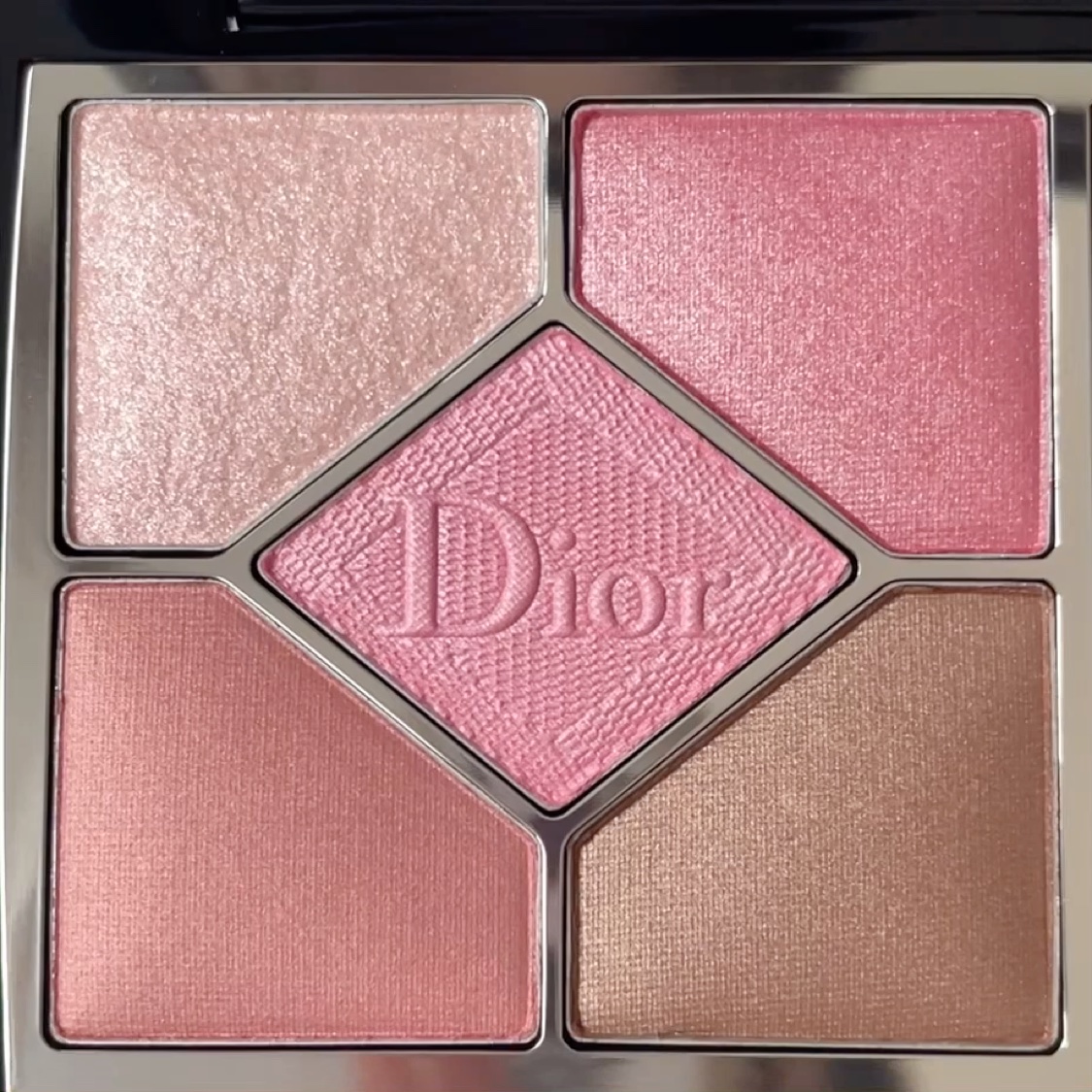 【旧】サンク クルール クチュール/Dior/アイシャドウパレットを使ったクチコミ（3枚目）