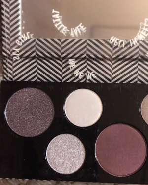 M・A・Cガールズ パレット/M・A・C/メイクアップキットの動画クチコミ1つ目