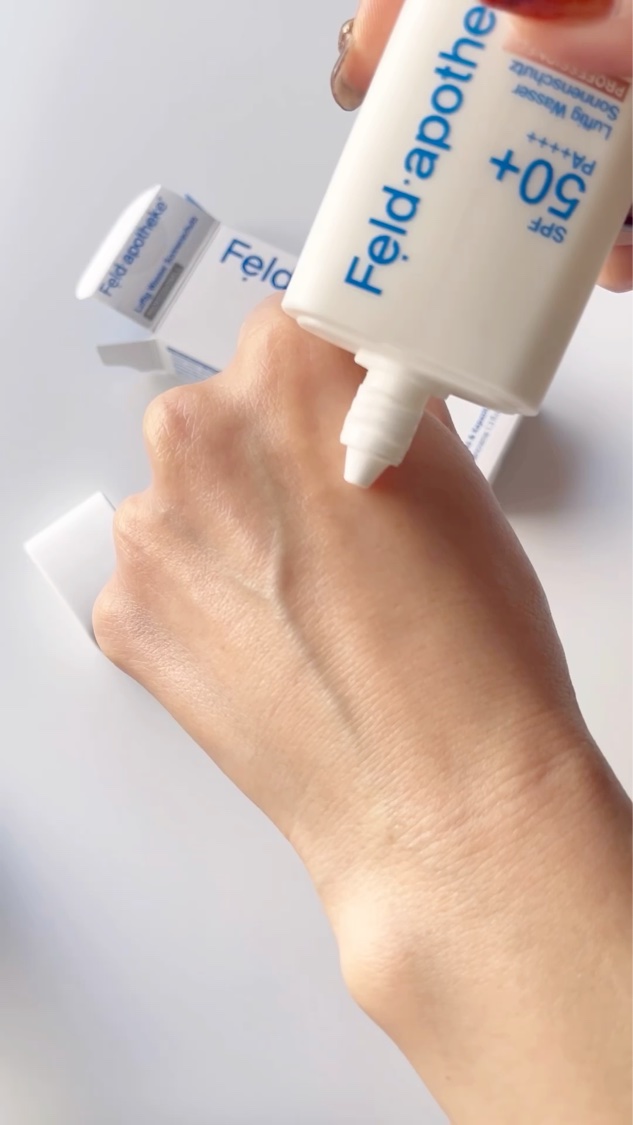 エアリーウォーターサンスクリーン プロフェッショナル/Feld Apotheke/日焼け止めローションを使ったクチコミ（2枚目）