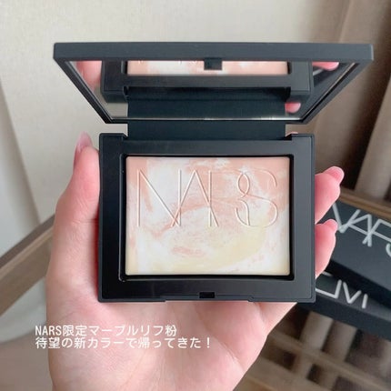 ライトリフレクティング プリズマティックパウダー/NARS/プレストパウダーの人気ショート動画