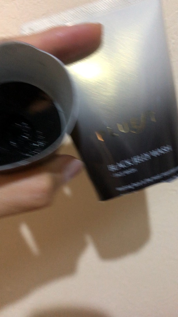 BLACK JELLY WASH（ブラックジェリーウォッシュ）/PLUEST/その他洗顔料を使ったクチコミ（1枚目）