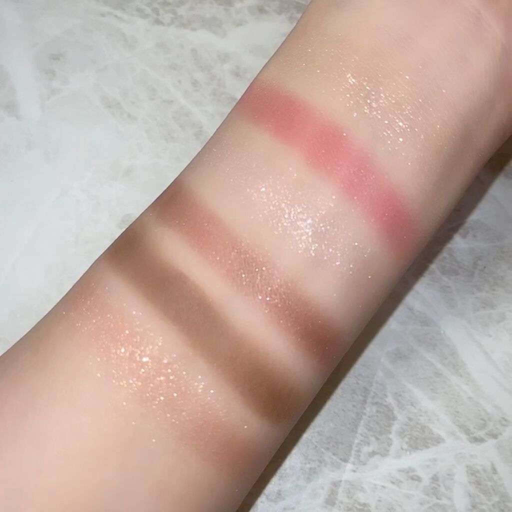 コンパクトアディクション リミテッドエディション オーロライルミネーション/ADDICTION/アイシャドウパレットの動画クチコミ1つ目