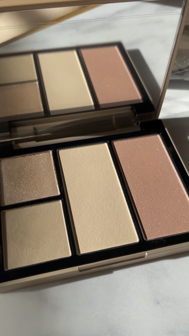 フェイス スタイリスト/SNIDEL BEAUTY/アイシャドウパレットの動画クチコミ1つ目