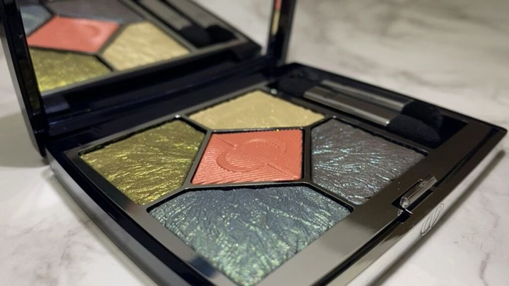 サンク クルール クチュール＜バーズ オブ ア フェザー＞/Dior/アイシャドウパレットの人気ショート動画