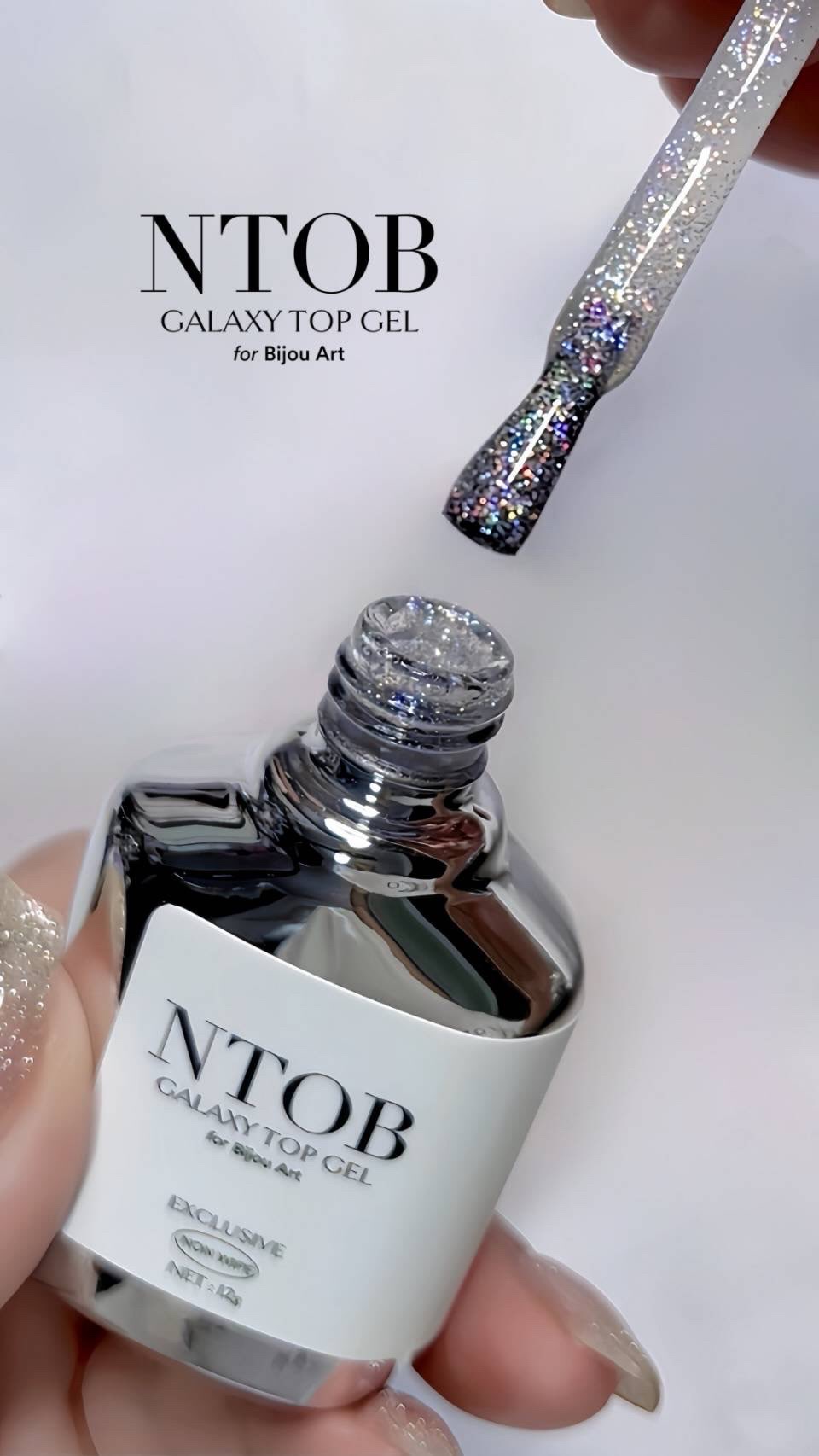 #ビジューネイル,#グリッターネイル,#ワンホンネイル,#バタフライネイル,#蝶々ネイル,#春ネイル,#フラッシュネイル,#セルフネイル,#夏ネイル,#ワンホンネイル,#大人可愛いネイルのネイルデザイン