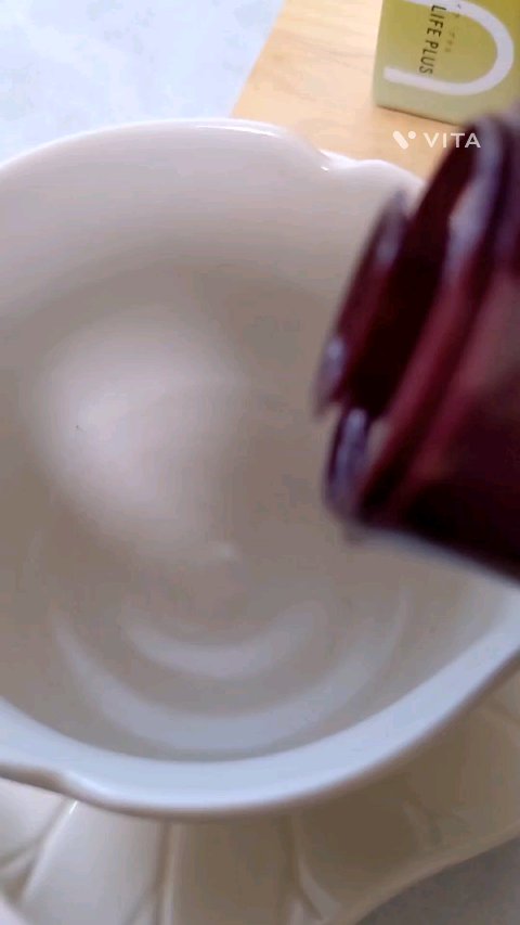 11月発売！秋冬限定⸜ 𝓝𝓮𝔀 ⸝
生姜入り酵母ドリンクのコーボンユズ＆ジンジャーライフプラスを試してみました🫚

＼腸活・菌活・温活におすすめの発酵ドリンク✨／

コーボンは1950年から伊豆で果物で独自発酵した天然酵母ドリンクを