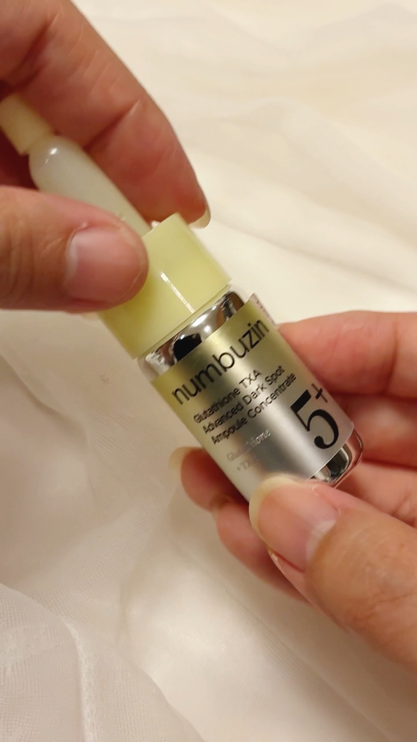 5番 白玉グルタチオン100×TXA10集中トーニング美容液/numbuzin/美容液の人気ショート動画