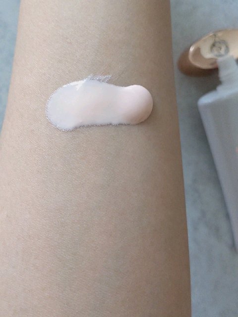 ウォータフルトーンアップサンクリーム/ダルバ/日焼け止めクリームの人気ショート動画