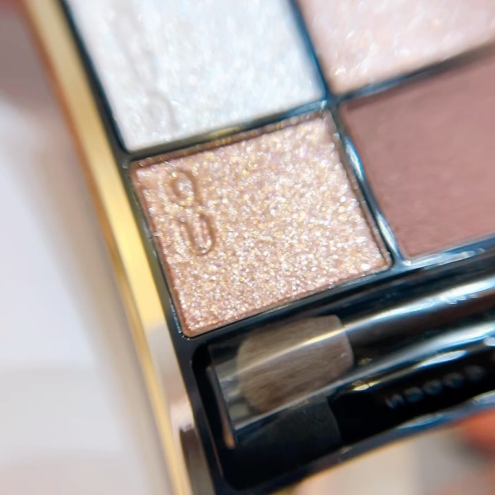 シグニチャー カラー アイズ/SUQQU/アイシャドウパレットを使ったクチコミ（3枚目）