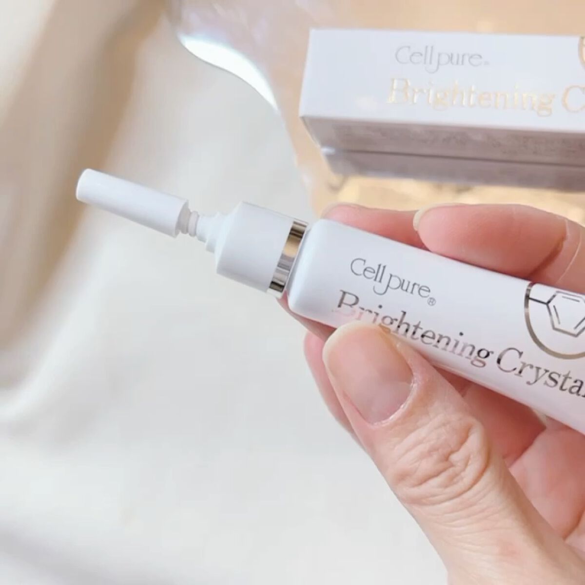 Brightning Crystal/セルピュア/フェイスクリームの動画クチコミ2つ目