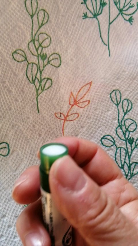 薬用リップスティックUV/メンソレータム/リップクリームの動画クチコミ1つ目