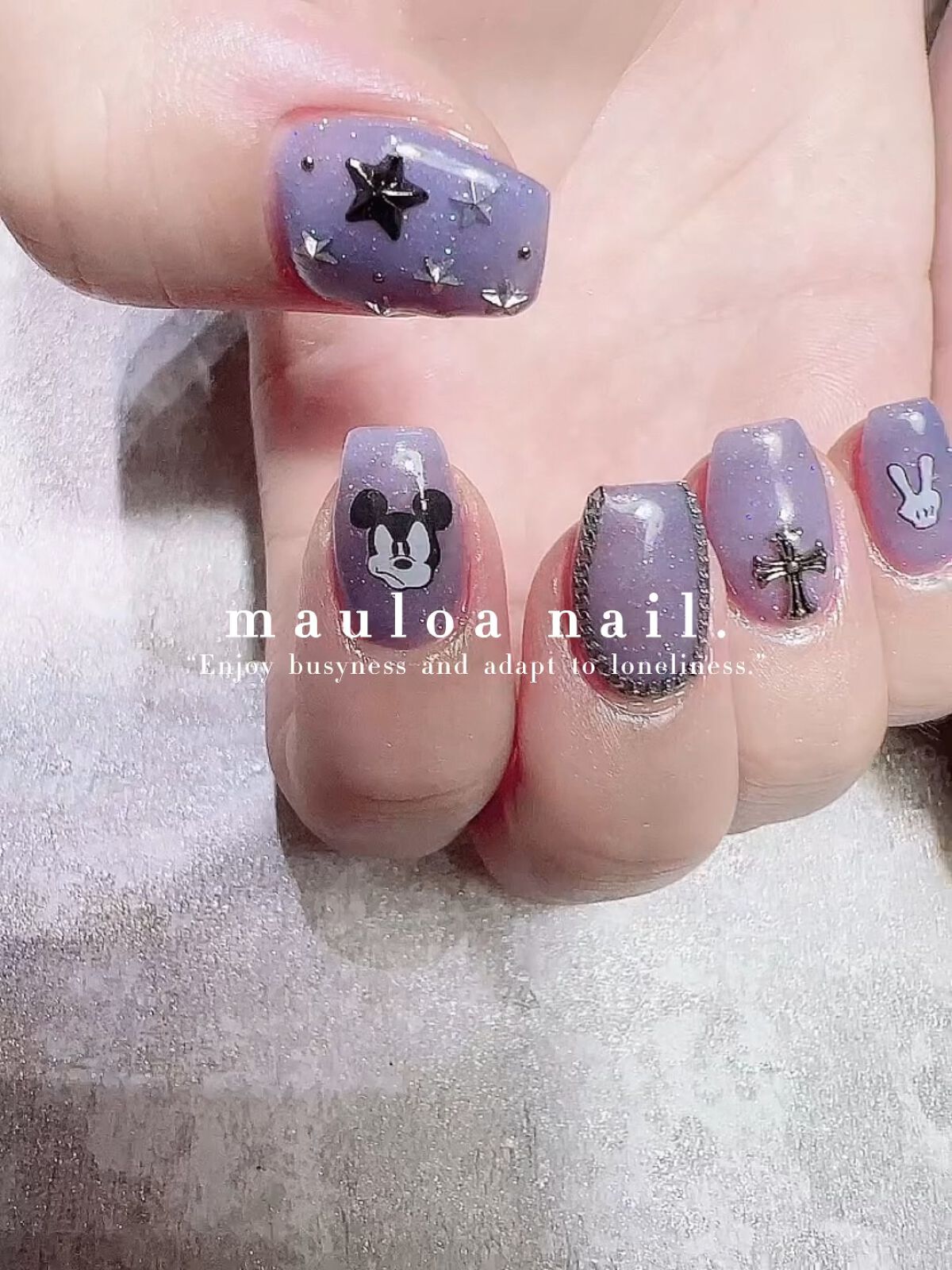 #ネイル,#うるうるネイル,#春ネイル,#アートネイル,#海ネイル,#スタッズネイル,#ニュアンスネイル,#くすみカラーネイル,#サマーネイル,#ミラーネイル,#カラフルネイル,#ミッキーマウスネイル,#シンプルネイル,#ミッキーネイル,#ディズニーネイルのネイルデザイン