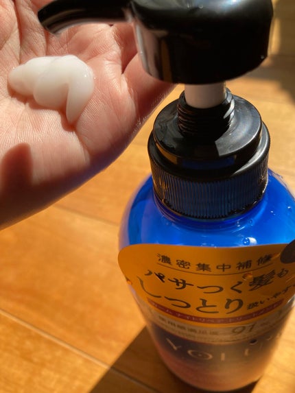 カームナイトリペアシャンプー/トリートメント/YOLU/市販シャンプーの人気ショート動画