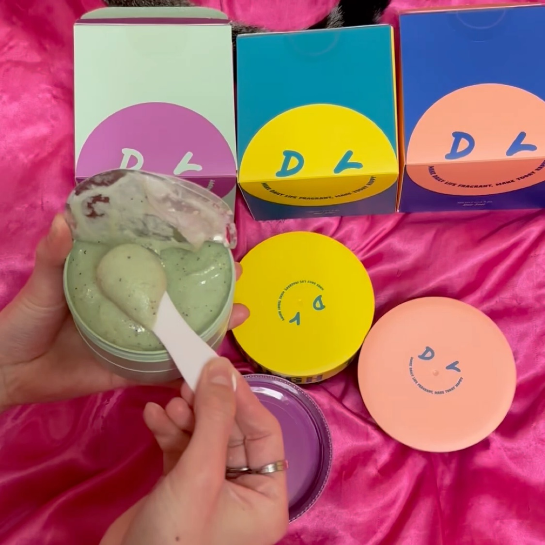 ボディスクラブ（チャコール×ソルト）/DearDoer/ボディスクラブの動画クチコミ2つ目