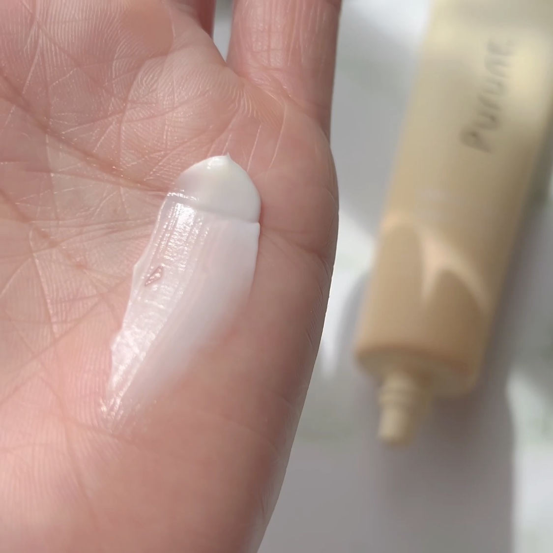 プルント　モイストケア美容液ハンドクリーム/Purunt./ハンドクリームの動画クチコミ4つ目