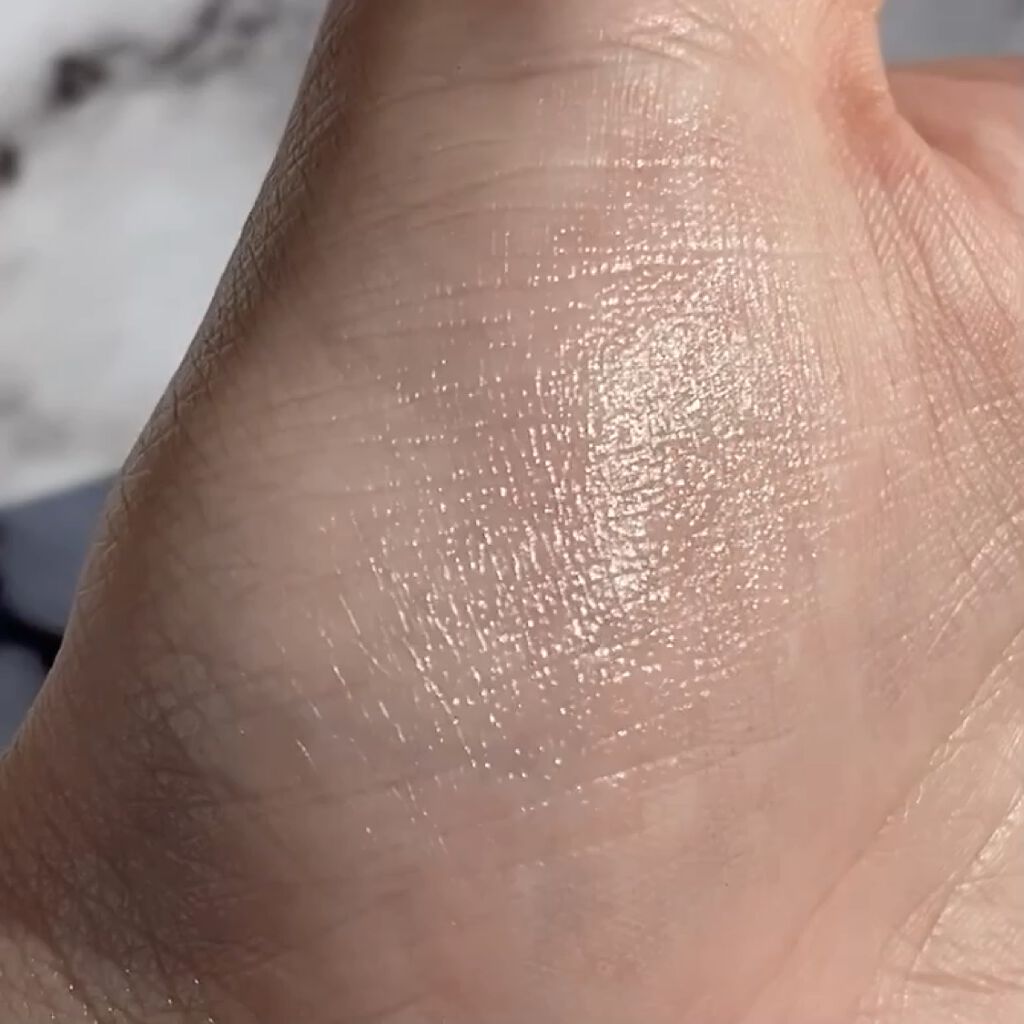 グローブラッシュスティック/ディエム クルール/ジェル・クリームチークの動画クチコミ2つ目