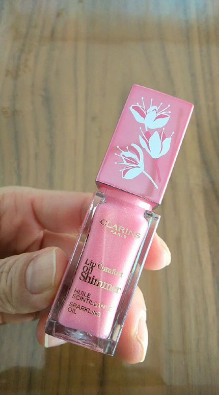 コンフォート リップオイル シマー/CLARINS/リップグロスの人気ショート動画