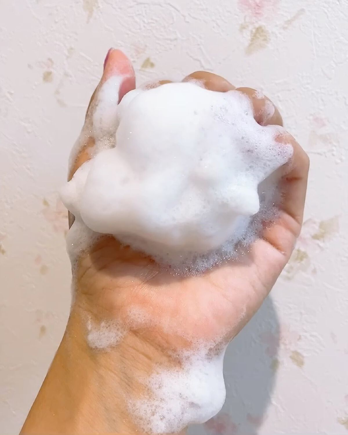 ゴールドマジッククレンザー/SKINBUTAK/洗顔フォームの動画クチコミ1つ目