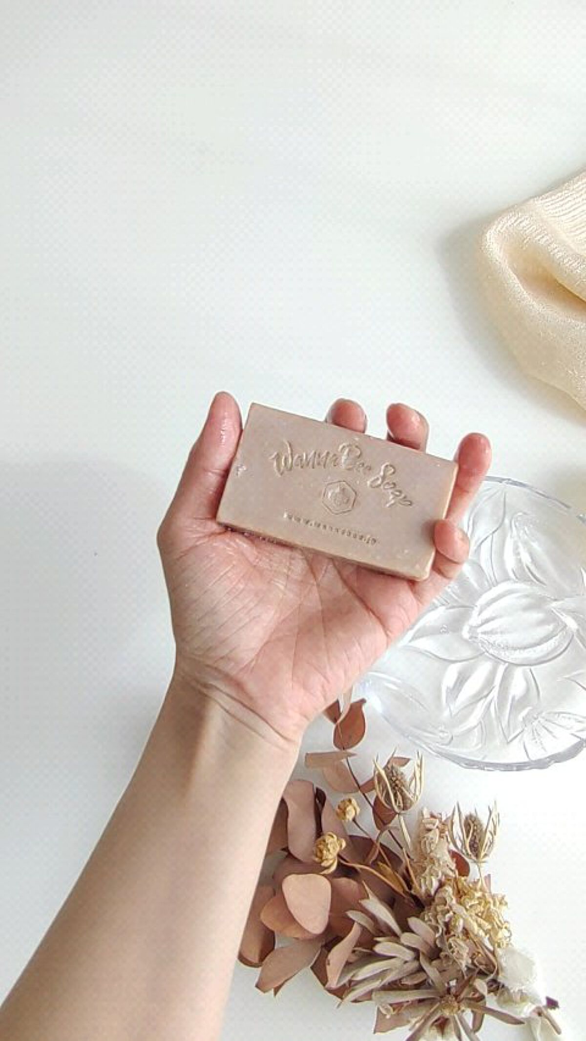 蜜蝋せっせん/WannaBee/洗顔石鹸の動画クチコミ2つ目