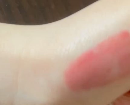 アンドバイロムアンド グラッシーボムティント/&nd by rom&nd/リップティントの人気ショート動画