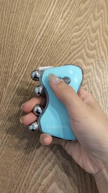 あやか on LIPS 「ビーグレンボディパーフェクションゲル+スレンダーウェーブミニ肌..」(4枚目)