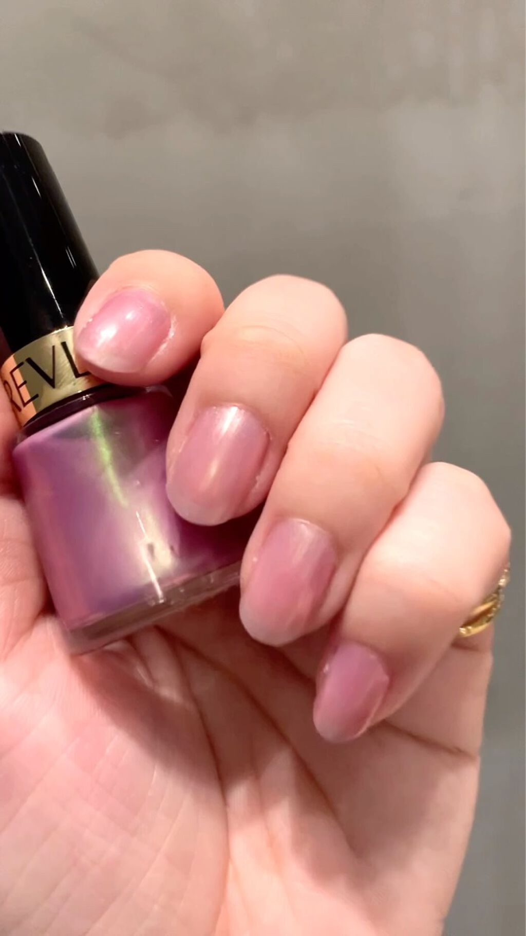 ネイル エナメル/REVLON/マニキュアの動画クチコミ4つ目