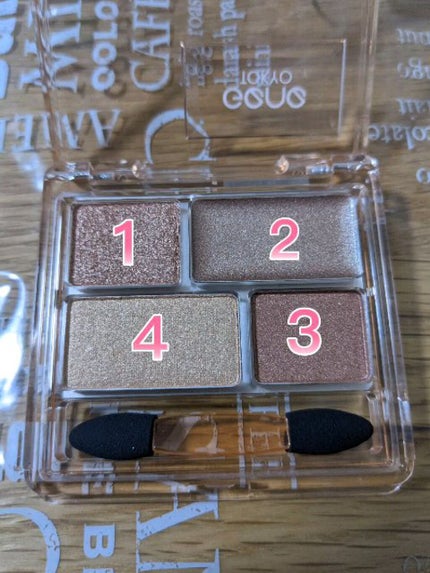 GENE TOKYO リラクシーアイシャドウ/DAISO/アイシャドウパレットを使ったクチコミ(4枚目)