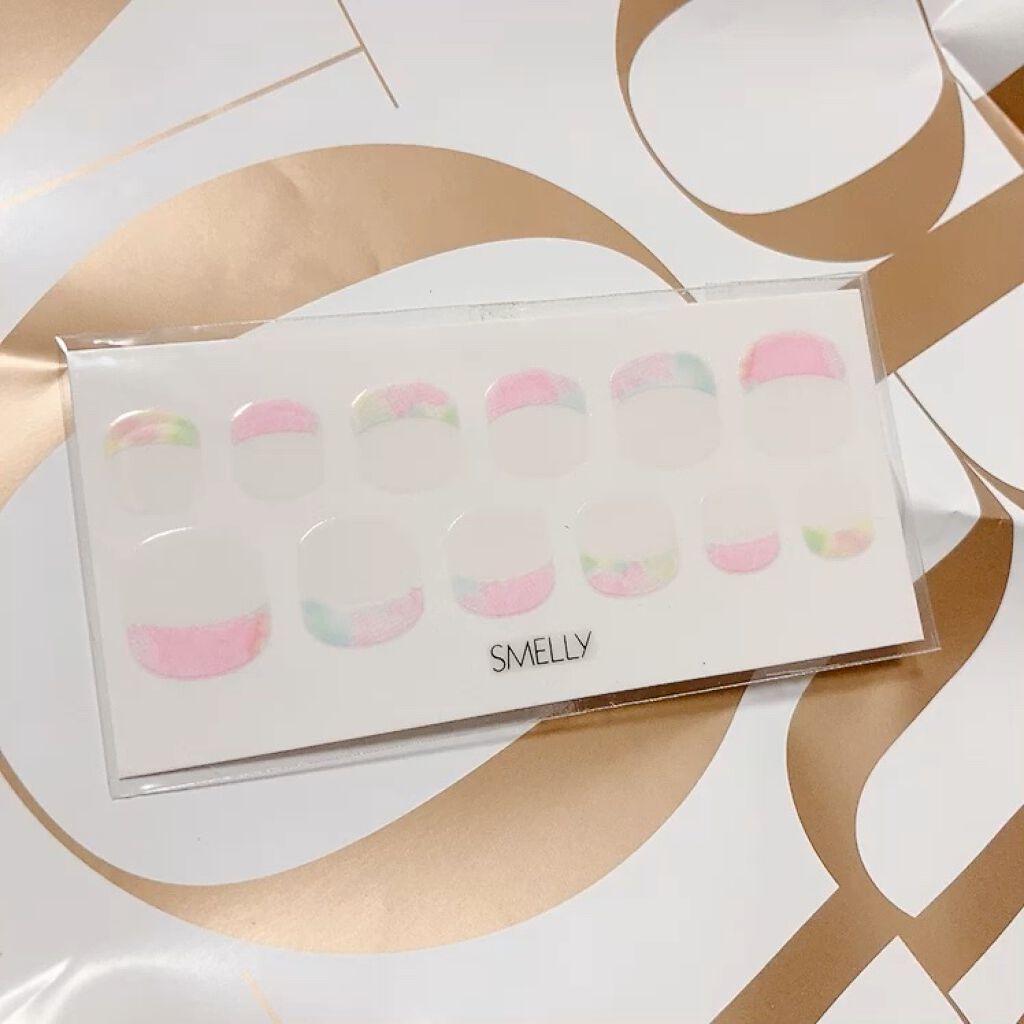 ネイルシール/SMELLY/ネイルシールの動画クチコミ1つ目