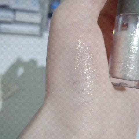 きらめき涙袋ライナー TT01 シルバーシュガー/tomei/リキッドアイライナーを使ったクチコミ（2枚目）