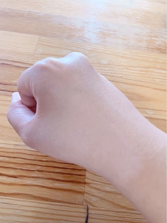 ジューシーパン スキンケアプライマー/A’pieu/化粧下地を使ったクチコミ（3枚目）