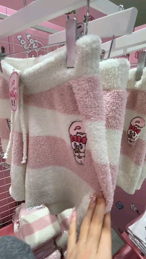 ヘアーバンド/エスターバニー/ヘアアクセサリーを使ったクチコミ（2枚目）