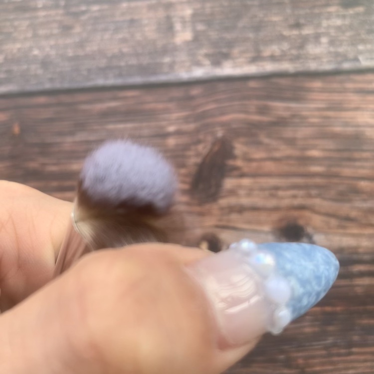 コンシーラーブラシ（斜め）/DAISO/メイクブラシの動画クチコミ1つ目