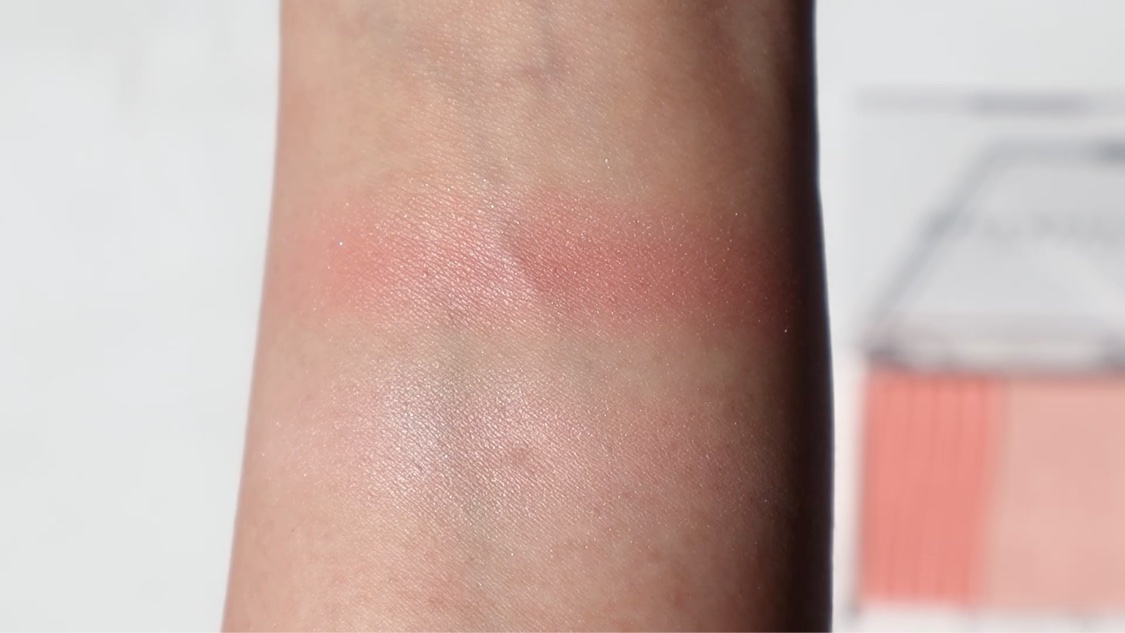 シアーレイヤリングデュアルブラッシャー/wakemake/パウダーチークを使ったクチコミ（3枚目）