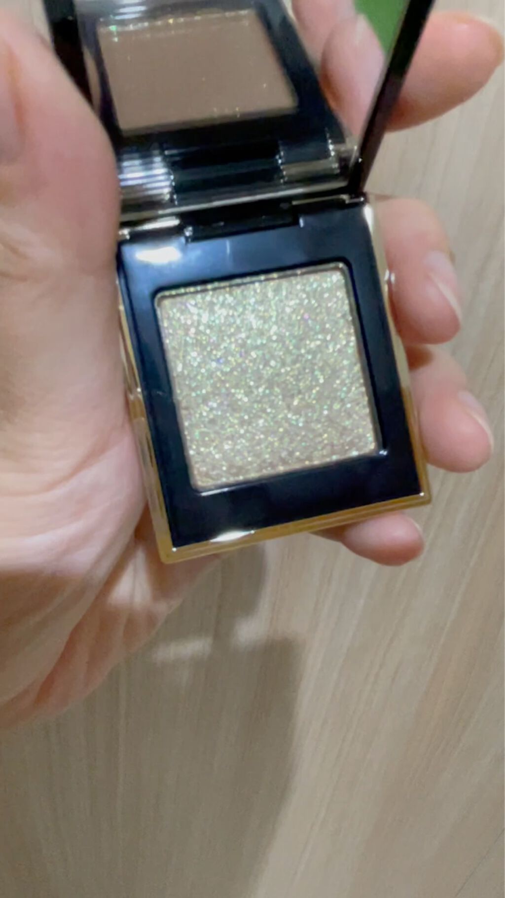 トーン タッチ アイズ/SUQQU/単色アイシャドウを使ったクチコミ（3枚目）