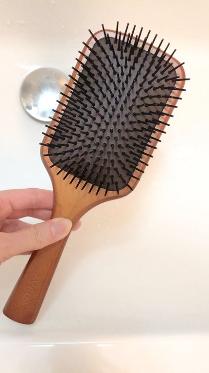 パドル ブラシ/AVEDA/ヘアブラシの人気ショート動画