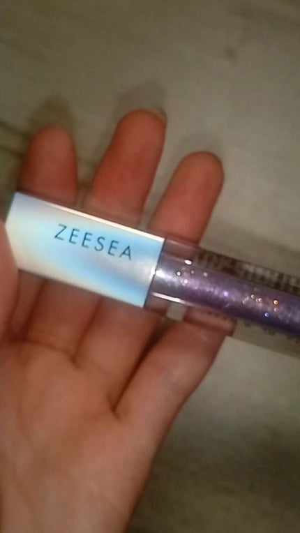 ダイヤモンドシリーズ 星空リキッドアイシャドウ/ZEESEA/リキッドアイシャドウの人気ショート動画