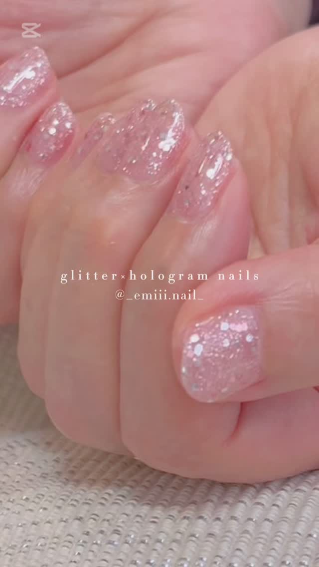 #成城ネイル,#大人上品ネイル,#大人可愛いネイル,#ホログラムネイル,#グリッターネイル,#ピンクネイル,#きらきらネイルのネイルデザイン