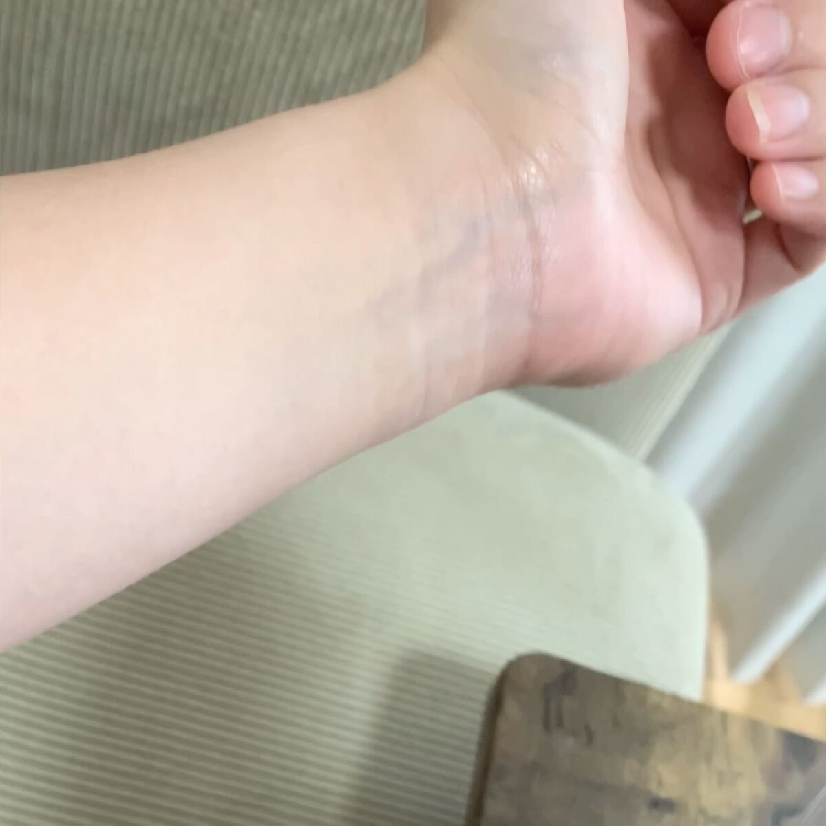 8x4 アロマスイッチ スプレー パリスブーケの香り/８ｘ４/デオドラント・制汗剤を使ったクチコミ（2枚目）