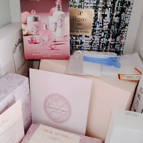 金華ゴールド　ハンドクリーム　R/KINKA/ハンドクリームの動画クチコミ2つ目