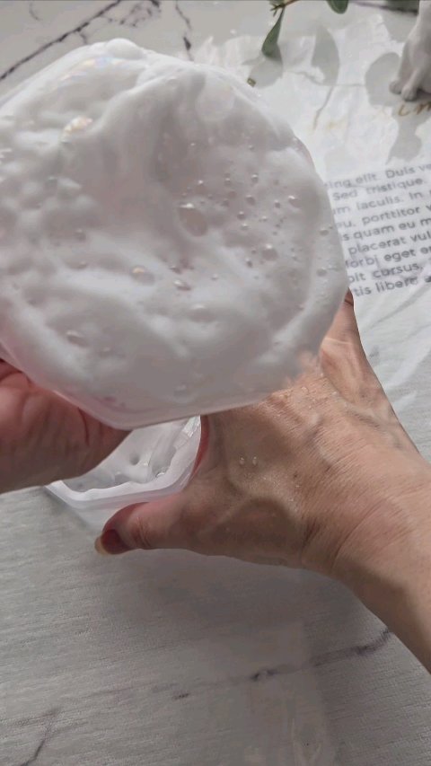 クリアミルク/BENEFIQUE/その他洗顔料の動画クチコミ1つ目