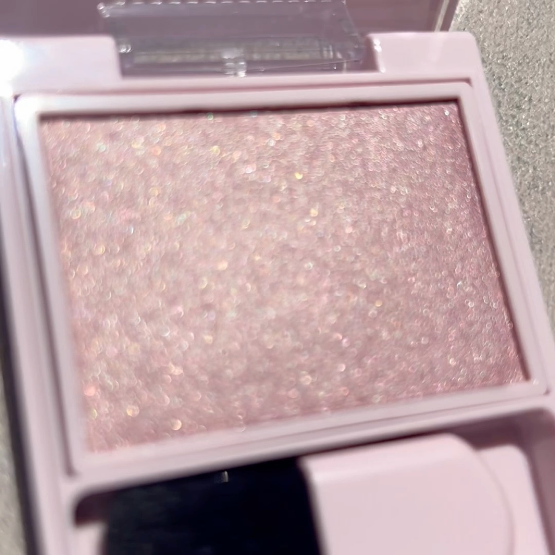 パウダーブラッシュ/DAISY DOLL by MARY QUANT/パウダーチークを使ったクチコミ（3枚目）