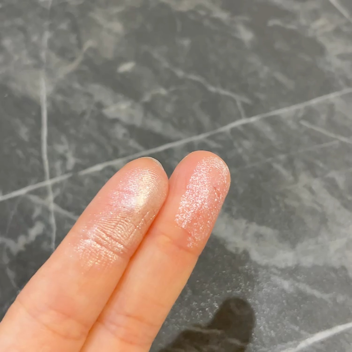 Starlit Beam Lighter/TAG/パウダーハイライトを使ったクチコミ（2枚目）