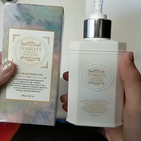 パフュームボディローション リリィムスクホワイトティー/TEABLESS/ボディローションを使ったクチコミ（1枚目）