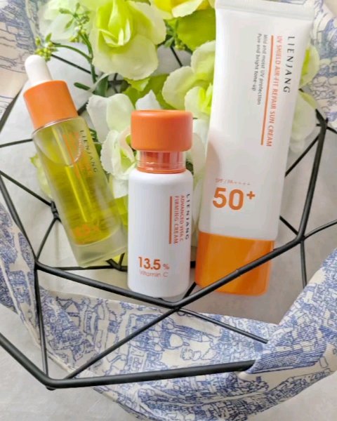 アドバンスド ビタC トーニング セラム14.5/リエンジャン/美容液の動画クチコミ3つ目