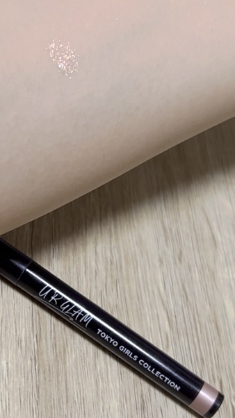 スリムアイシャドウスティックb (TOKYO GIRLS COLLECTION)/U R GLAM/スティックアイシャドウの動画クチコミ1つ目