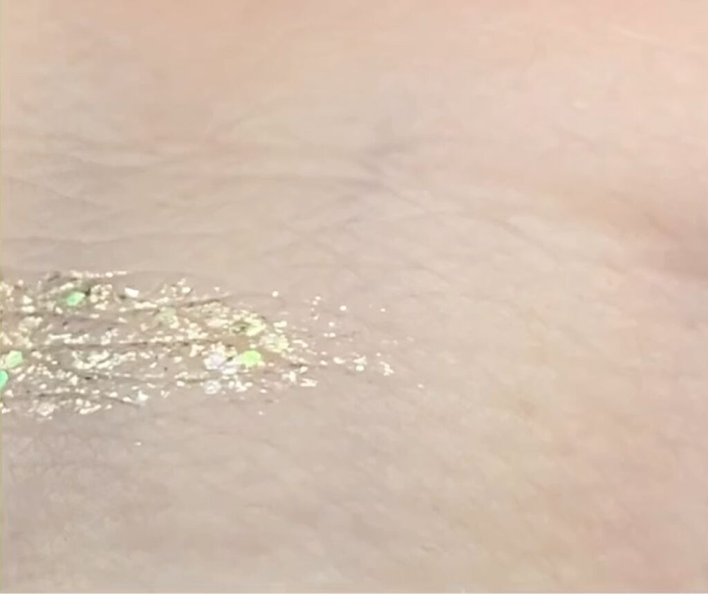 リキッド グリッター シャドウ/rom&nd/グリッターを使ったクチコミ（1枚目）