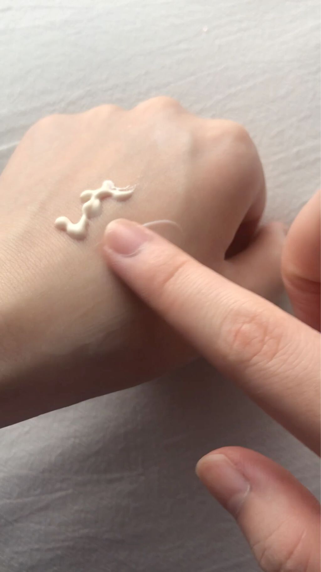 ポアーテンクリーム/DEWYCEL/化粧下地を使ったクチコミ（3枚目）