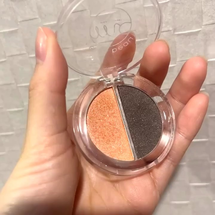 MCカフェスイーツアイシャドウ/3COINS/アイシャドウパレットを使ったクチコミ（1枚目）