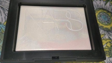 ライトリフレクティング プリズマティックパウダー/NARS/プレストパウダーの人気ショート動画